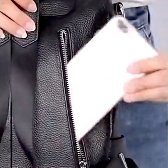 BACKPACK BLACK PEBBLE LEATHER TWO COLOR GUITAR STRAP SCHOOL WORK OFFICE … - Picture 12 of 13